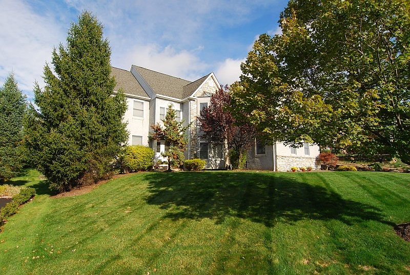 1st image of 14 Kinzel Ln