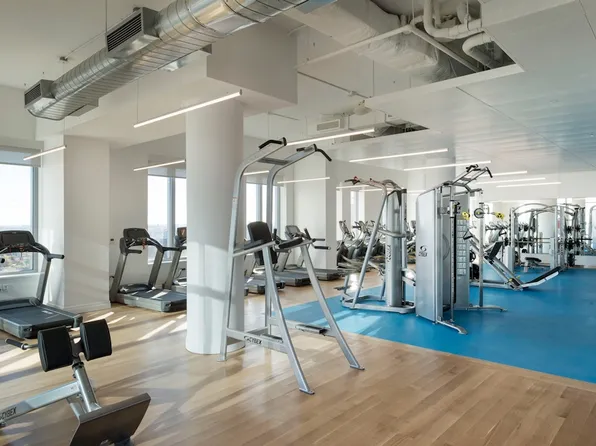 300 Ashland Place image 11 of 20