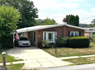 22 S Biesecker Rd, York, PA 17408