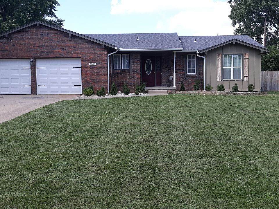 1st image of 2510 E 45th Ave