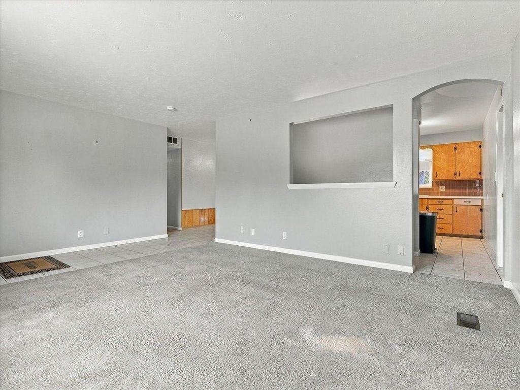 1053 Montview Rd