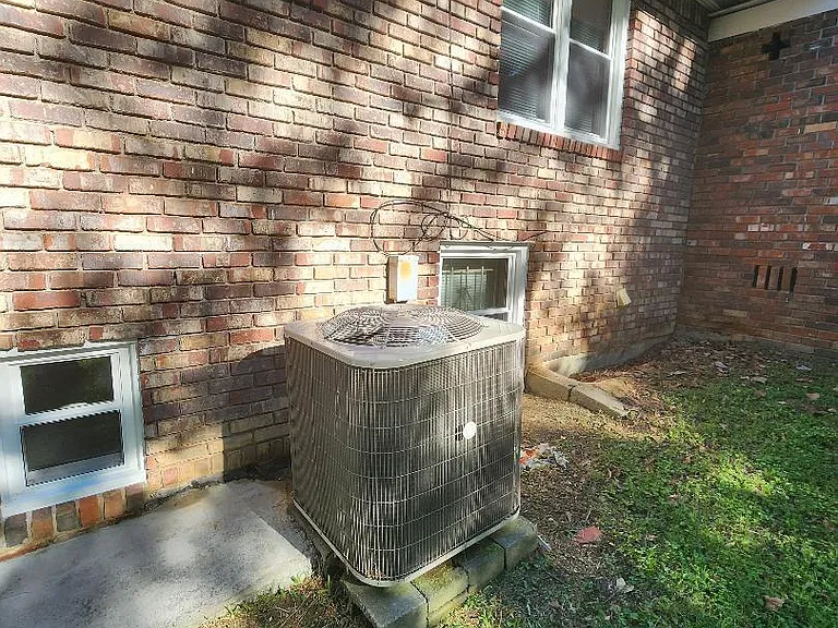 302 Kelso Dr SW — Photo 34