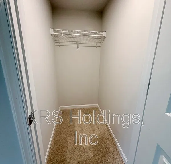 315 Old Field Dr — Photo 6