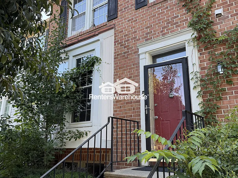 44 Running Brook Dr — Photo 1