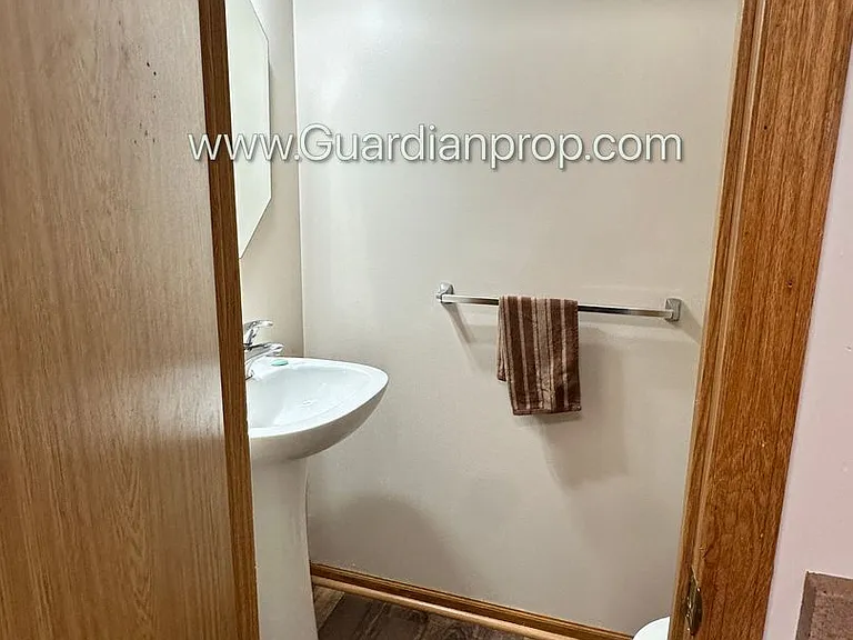 16505 Timber Crest Dr SE — Photo 4