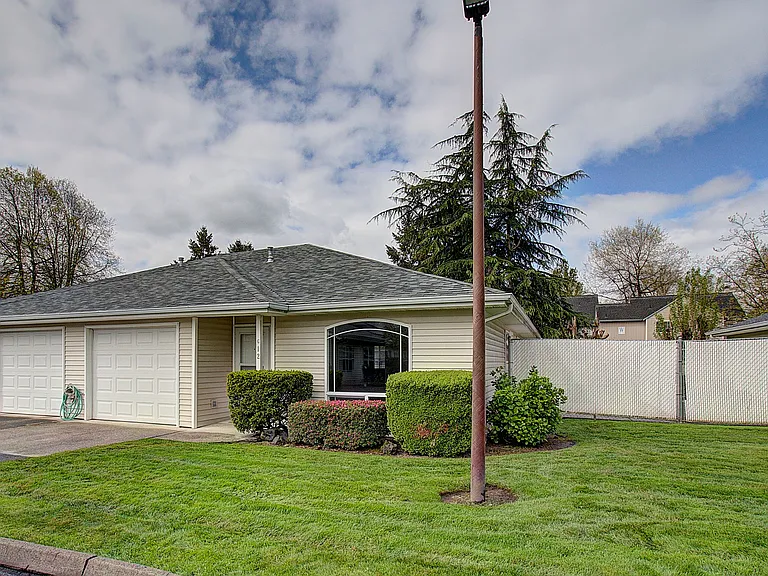 2610 SE 164th Ave #G12 — Photo 3