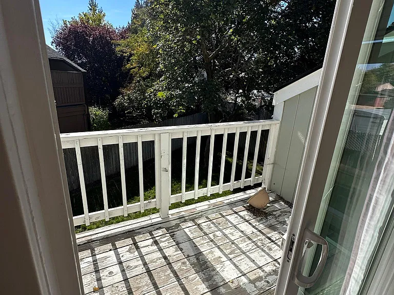 883 N Gossett Pl — Photo 5