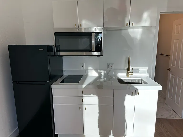 1420 San Simeon St #2 — Photo 3