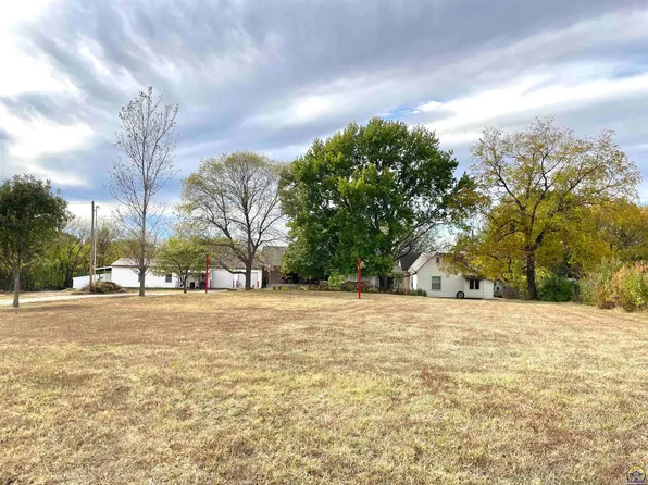 4585 Detlor Rd, Meriden, KS 66512