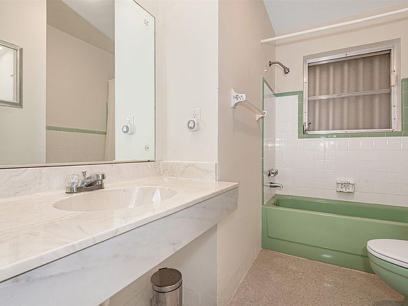 5th image of 2161 Imperial Point Drive