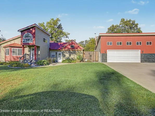 223 N Catherine St, Lansing, MI 48917