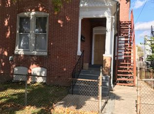 61 Chestnut St, Pottstown, PA 19464