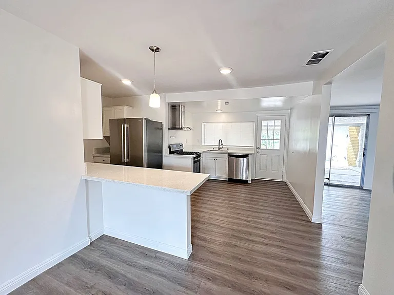 812 Bracken Ave — Photo 7