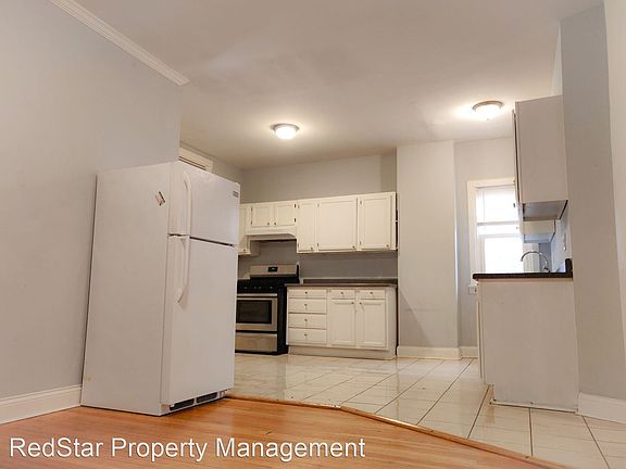4th image of 4902 N Albany Ave #2