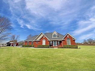 13976 N 503rd Rd, Tahlequah, OK 74464