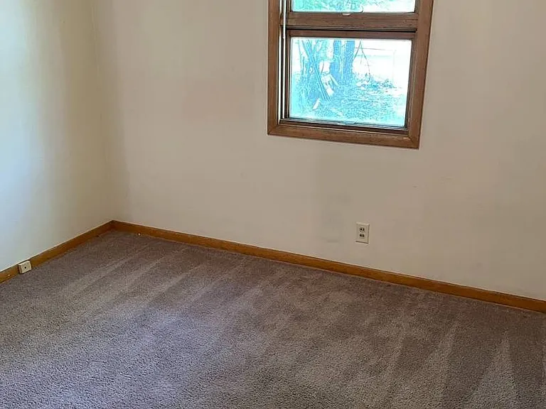 803 Wertz Ave SW — Photo 5