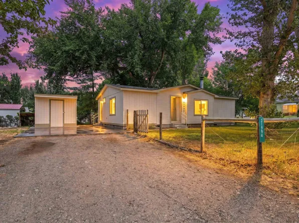 31994 Hyde St, Bruneau, ID 83604
