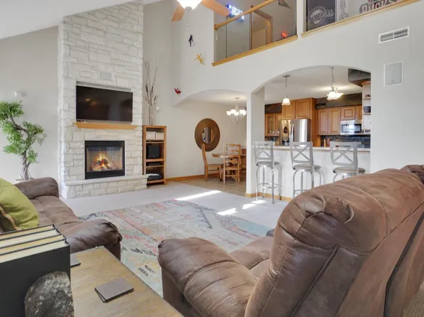 1617 Grey Fox TRAIL #G, Mukwonago, WI 53149