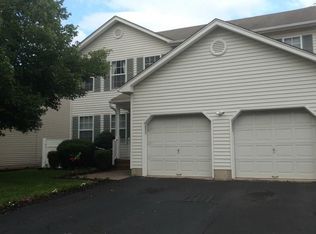 606 Grandview St, Middlesex, NJ 08846