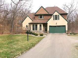 10728 Watters Forest Dr, Dubuque, IA 52003
