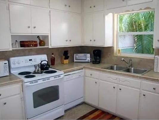 Cottage kitchen