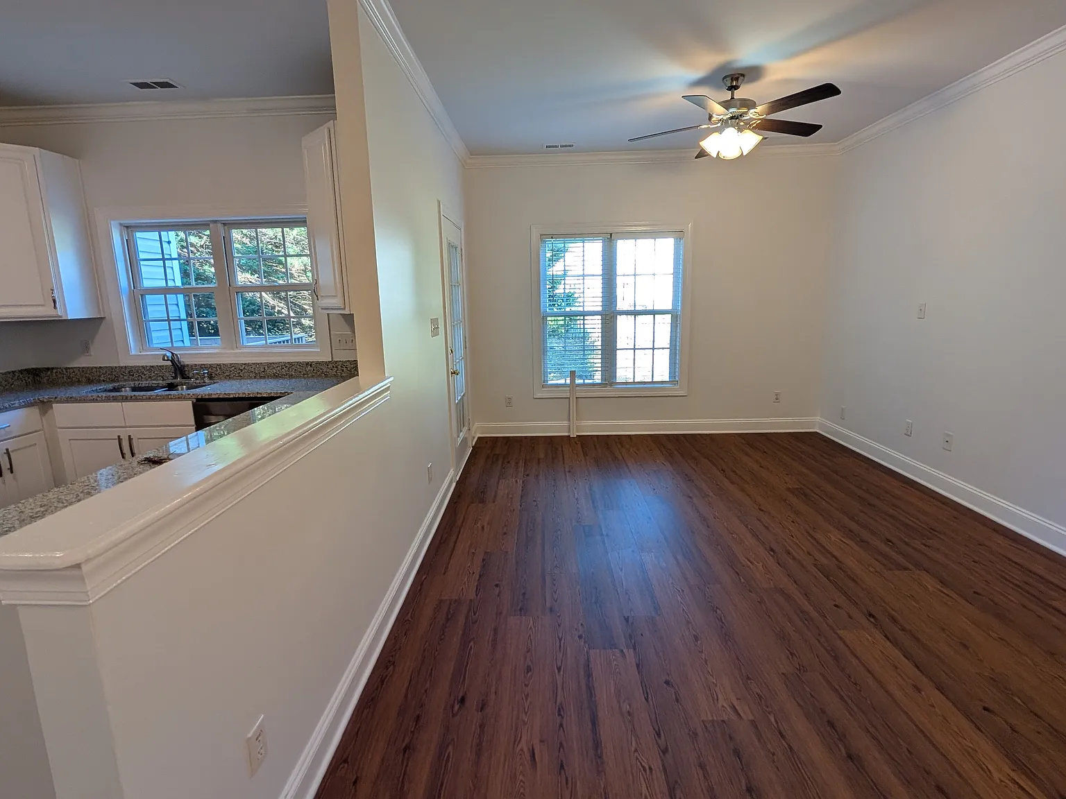 3 bed, 2.5 bath, 1399 sqft, $1,900 — Photo 4