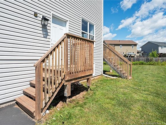 5th image of 859 Ryan St