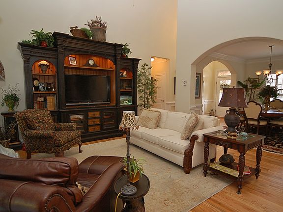4th image of 124 Norwood Hills Dr