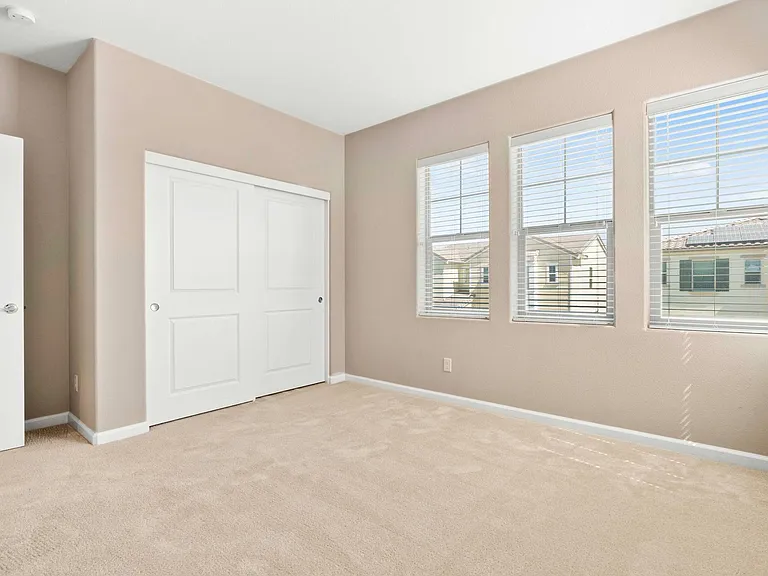734 Carver Pl — Photo 19