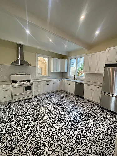 547-549 Birch St Photo 1
