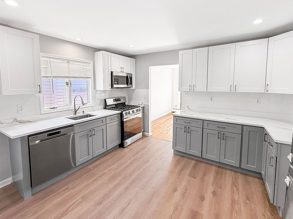 1st image of 174 Maple St APT 3