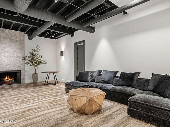 2nd image of 4406 Long Rifle Rd