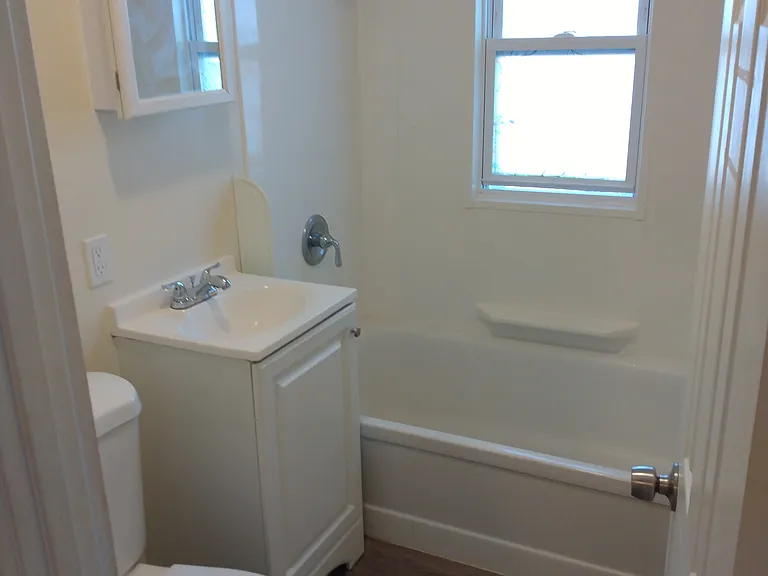 11 Great Hill Rd — Photo 4