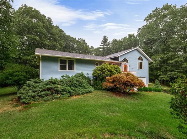2157 Middle Rd, East Greenwich, RI 02818