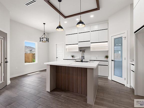 4th image of 2317 W Dorcas Cir