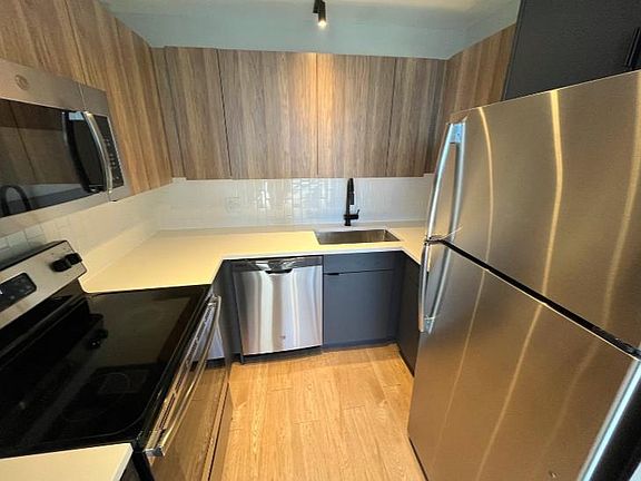 4th image of 442 N Wabash Ave #2703