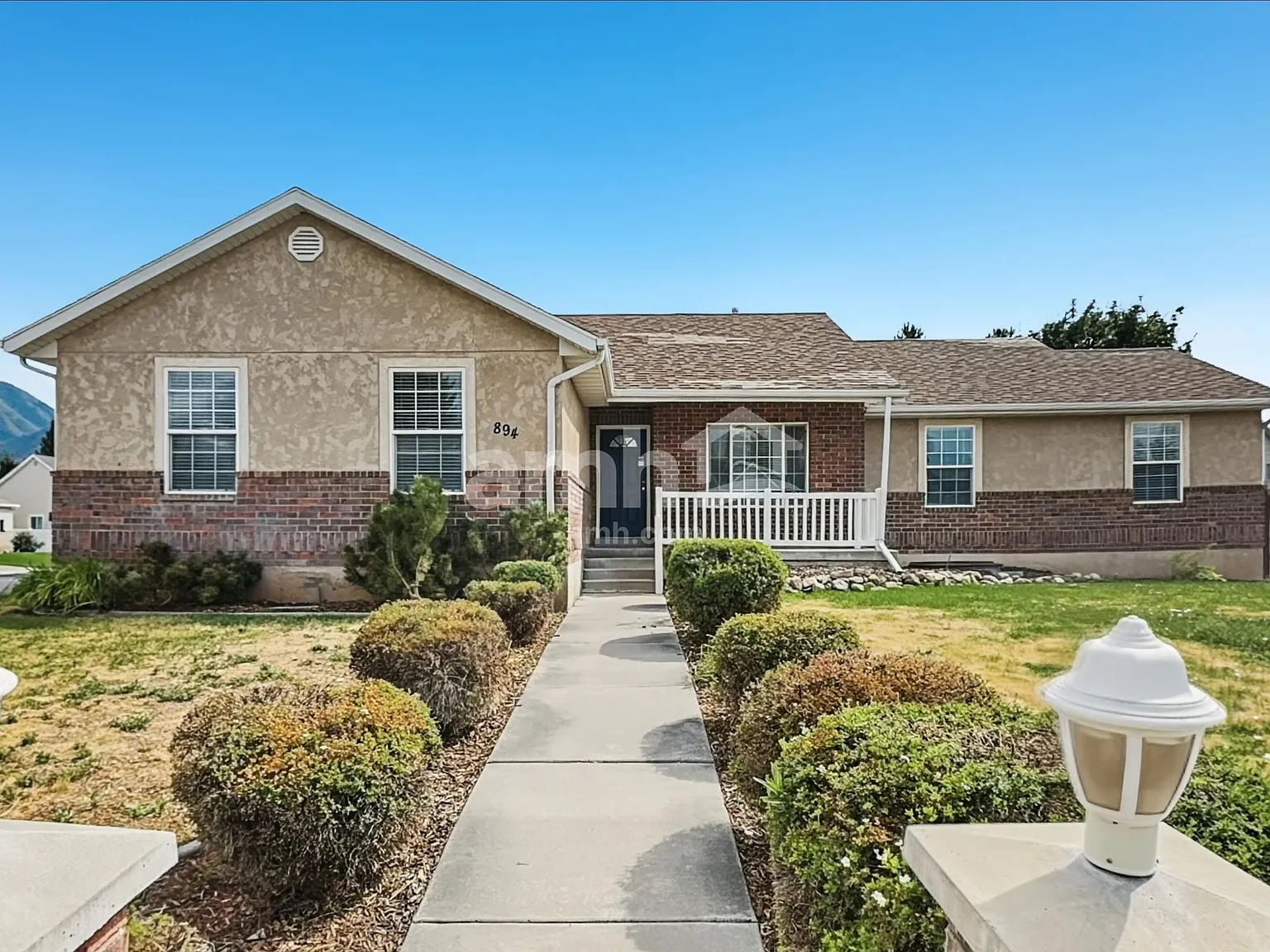 5 bed, 3.0 bath, 2742 sqft, $2,685 — Photo 1