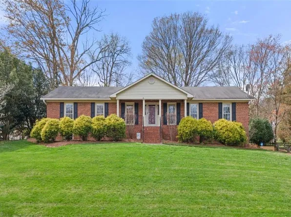 1394 Turkey Hill Rd, Winston Salem, NC 27106