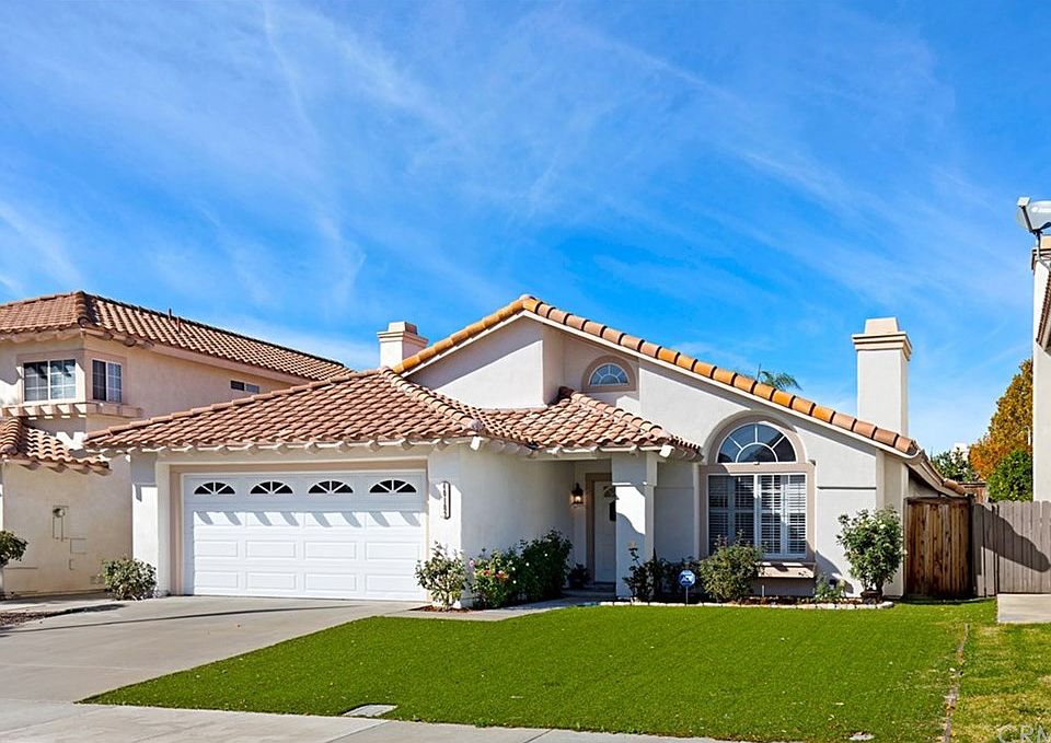 1st image of 40103 Avenida Venida