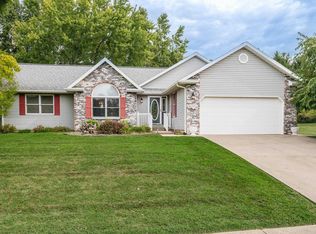 800 W Whitestone St, Bloomington, IN 47403