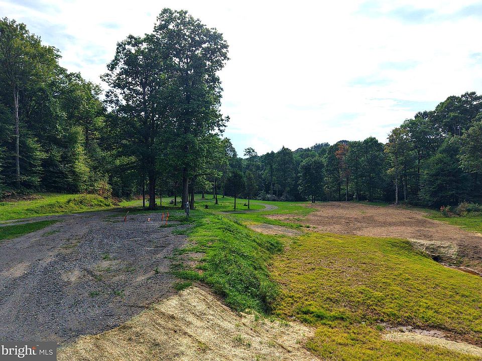 1st image of 1702 Snake Hill Rd