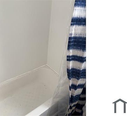 4th image of 11 Arnett Blvd #11