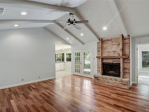 4th image of 2028 Northridge Dr
