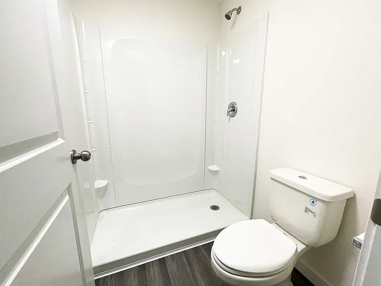 Iris Apartments — Photo 14