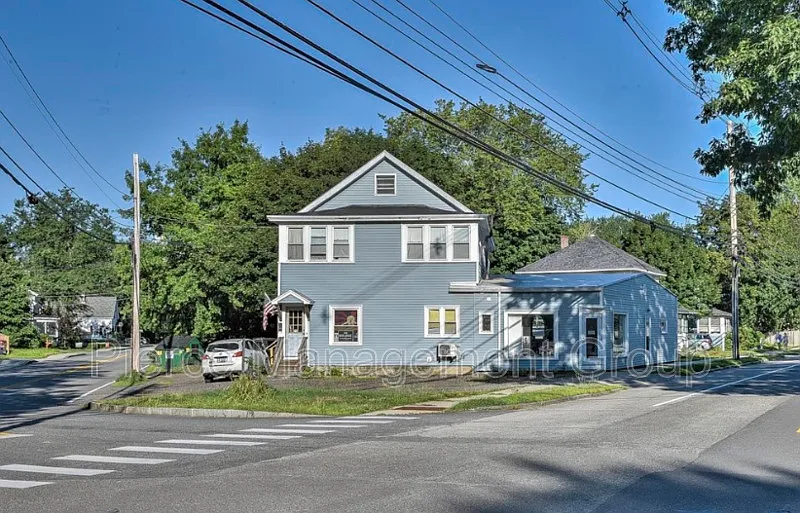 1 bed, 1.0 bath, $1,350 — Photo 1