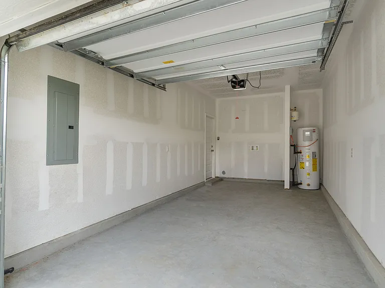 Javelin Townhomes — Photo 43