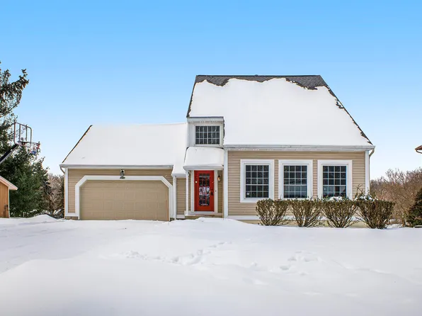 2541 Birchcrest Dr SE, Grand Rapids, MI 49506
