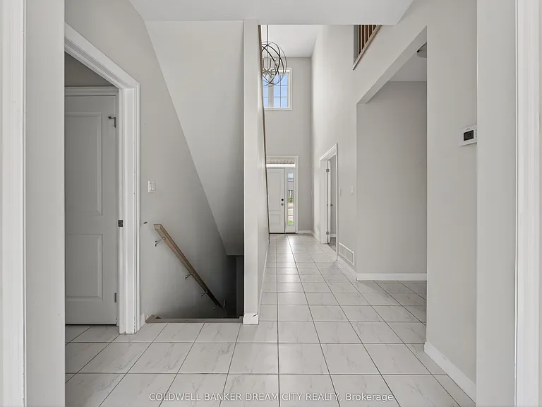98 Livingston Dr — Photo 9