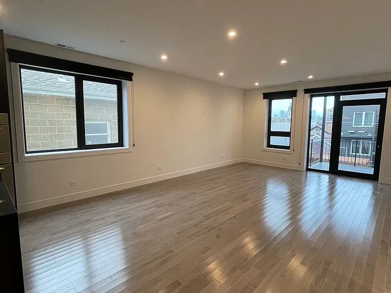 719 N Elizabeth St #3N — Photo 7
