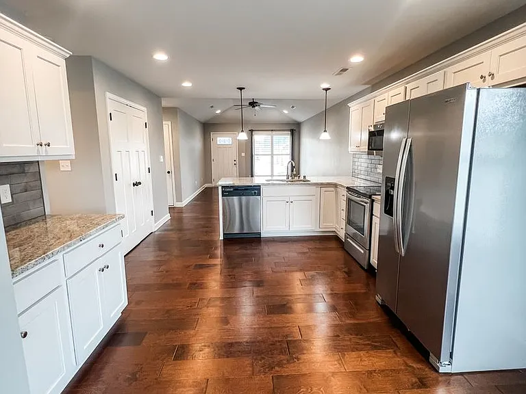113 Sir Barton Ct — Photo 9